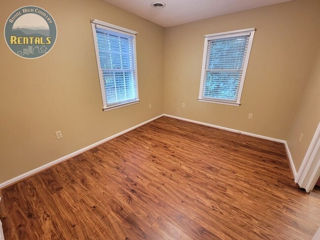 Building Photo - 2bd/2ba Home in Linville