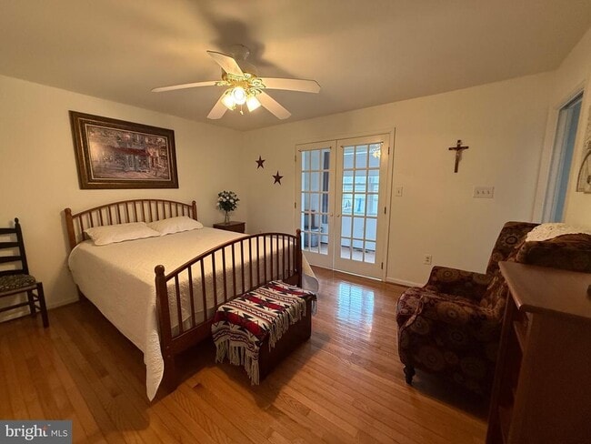 Building Photo - 12 Portsmouth Rd