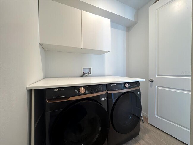 Building Photo - 2962 Voyager Ave