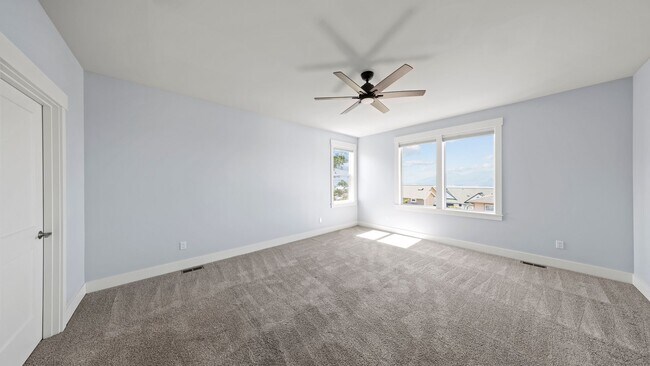 Building Photo - Incredible View Home - 5 Beds 2.5 Baths - Pet Friendly - NAS Whidbey - Island Hospital
