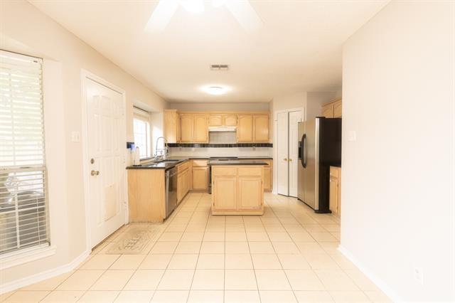 Building Photo - 3031 Renaissance Ct