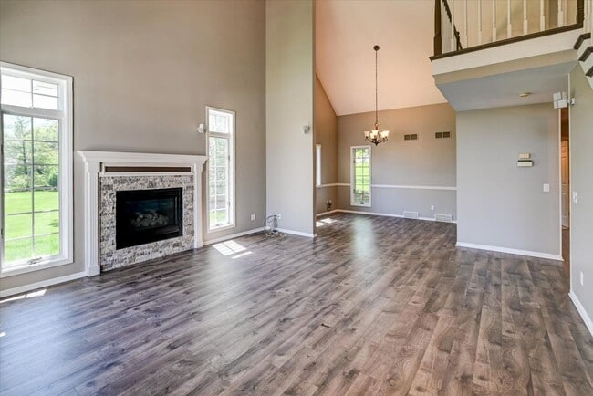 Building Photo - Beautifully updated 4 bedroom home in Southbridge, Waunakee