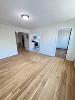 Building Photo - 1207 30th Dr