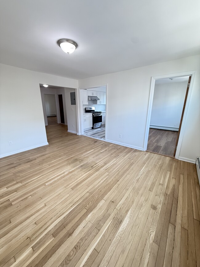 Building Photo - 1207 30th Dr