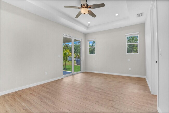 Building Photo - 9420 165th Pl N