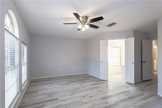 Building Photo - 2917 Bernardino Cove