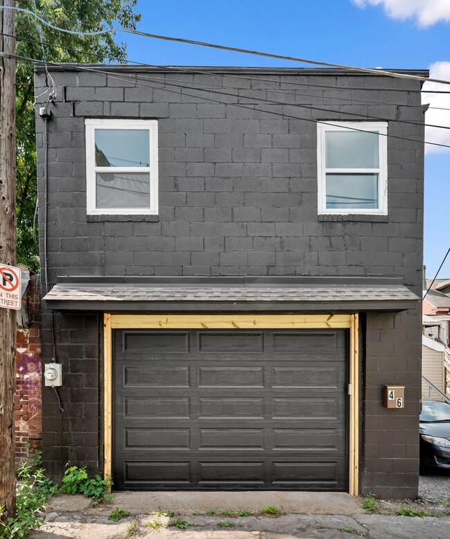 Building Photo - 4631 Torley St
