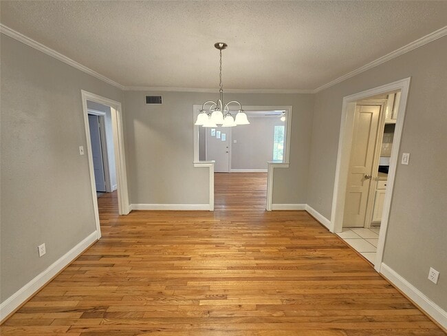 Building Photo - 6647 Sylvan Rd