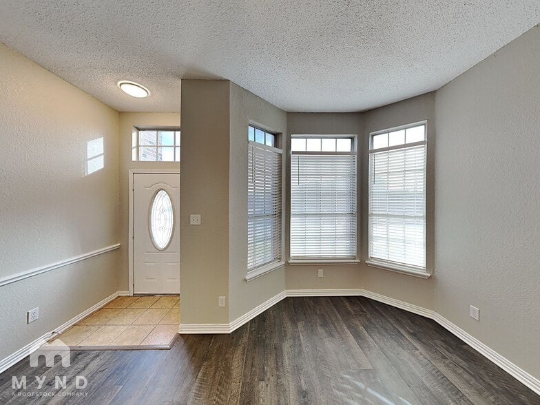Building Photo - 2341 Baretta Dr