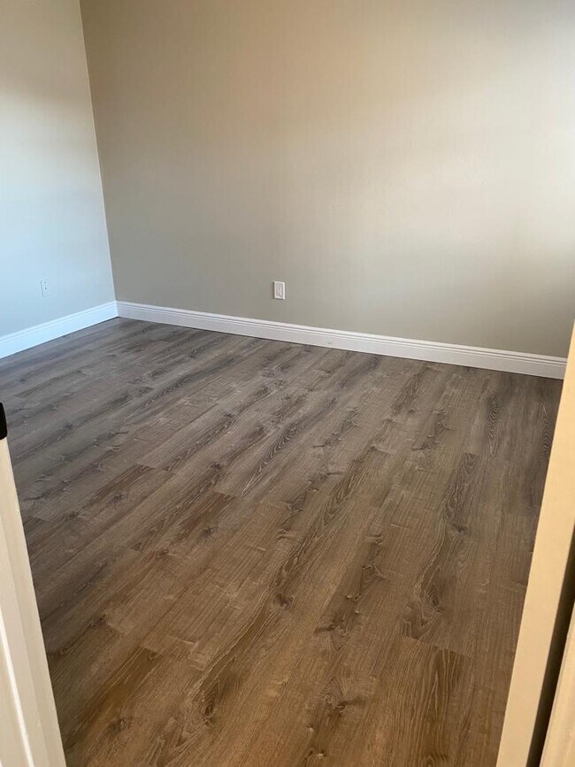 Building Photo - 1425 Croftwood Dr