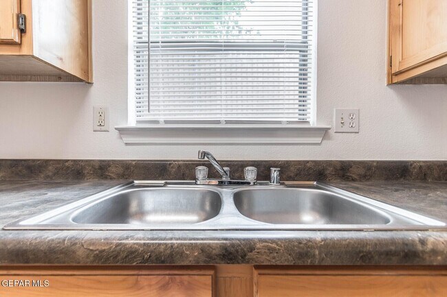 Building Photo - 12458 Paseo Azul Dr