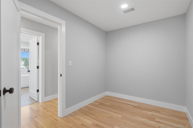 Building Photo - 112 Pine Grove Rd