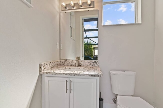 Building Photo - 701 Kettering Rd