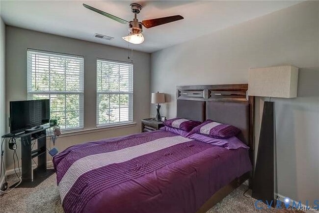 Building Photo - 441 Creekwillow Dr