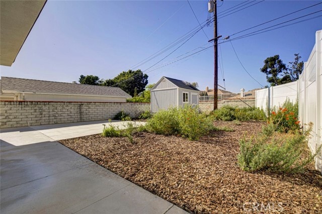 Building Photo - 10499 Yolanda Ave