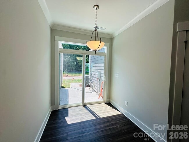 Building Photo - 5633 Stafford Rd