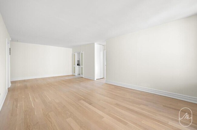 Building Photo - 2 bedroom in New York NY 10023