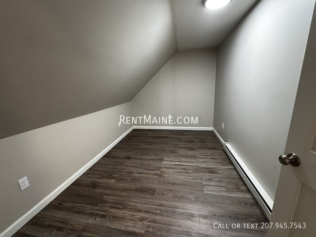 Building Photo - 2 Danielson St