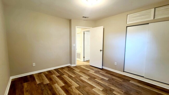 Building Photo - 106 N 40th St