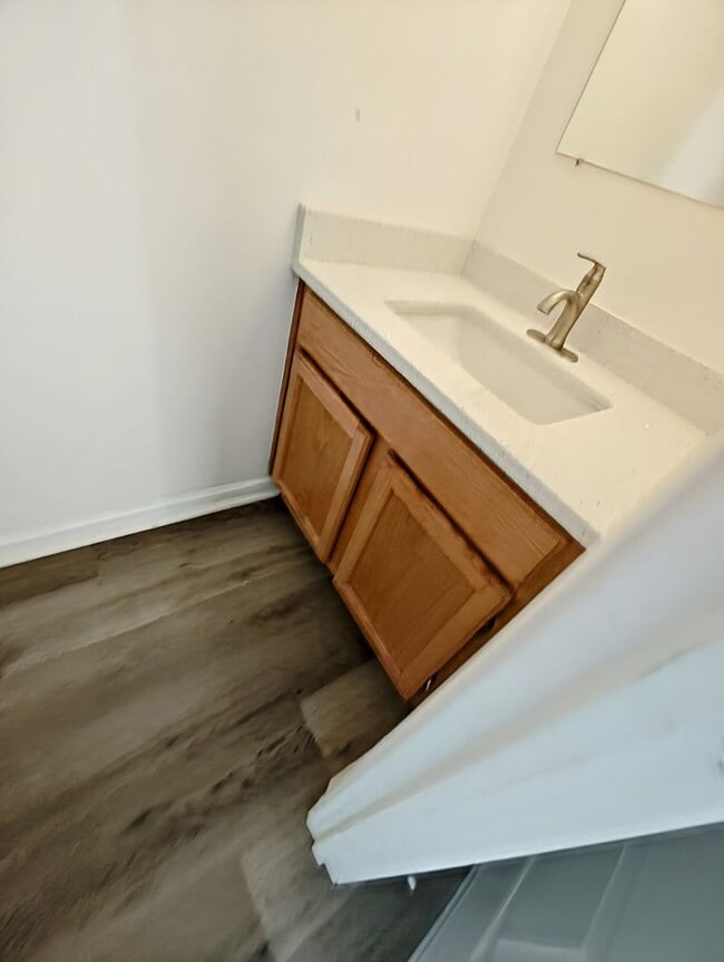 Building Photo - 5361 Gardner Ct