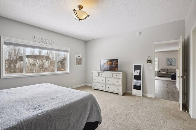 Building Photo - 18115 Icon Ct