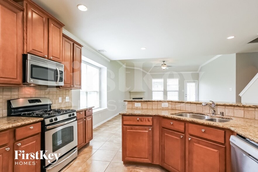 Building Photo - 24462 Sundance Spring Dr