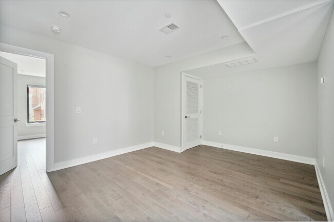 Building Photo - 3834 Baring St