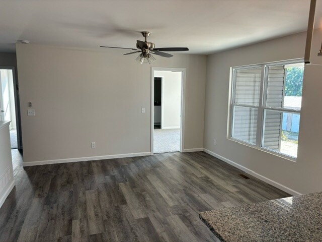 Building Photo - 905 Jefferson St