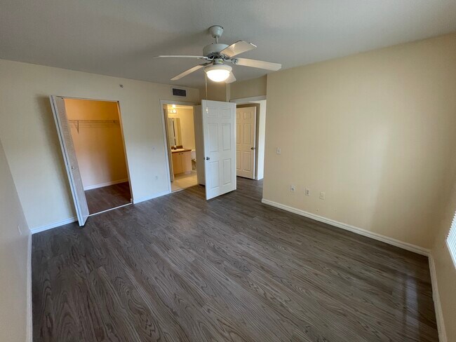Building Photo - 4220 San Marino Blvd