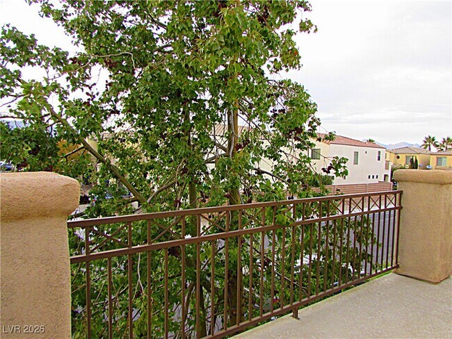 Building Photo - 4834 Villa Pescara St