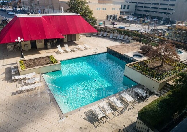 Building Photo - 200 Wagner St