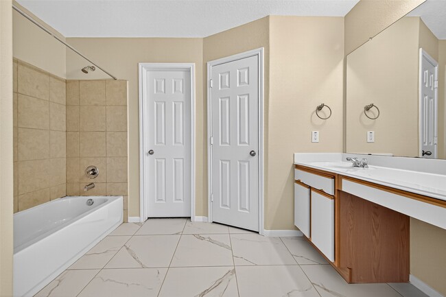 Building Photo - 3343 Apple Dale Dr