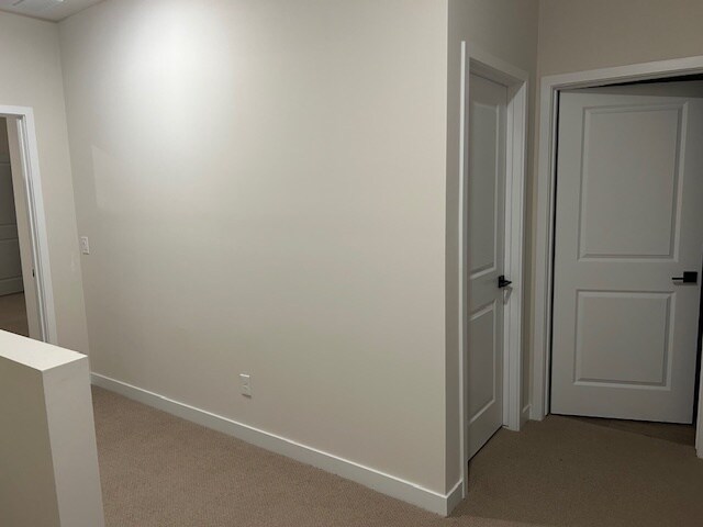 Building Photo - 2825 W Red Fox Rd