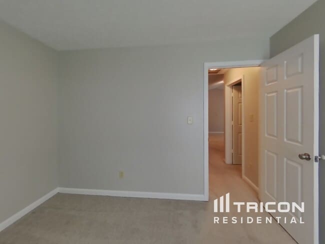 Building Photo - 3149 Sextant Dr