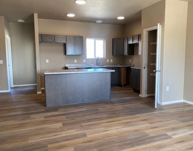 Building Photo - 5412 Gannet Ln