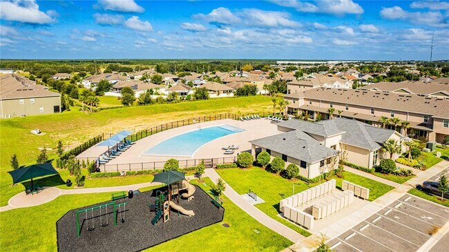 Building Photo - 2827 Maloof Dr