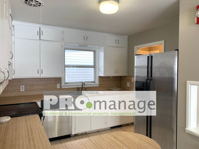 Building Photo - 4 Bed, 2 Bath Home w/ 1 Car Garage - Idaho Falls