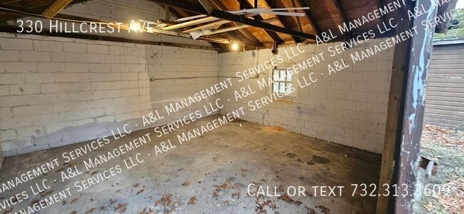 Building Photo - 330 Hillcrest Ave