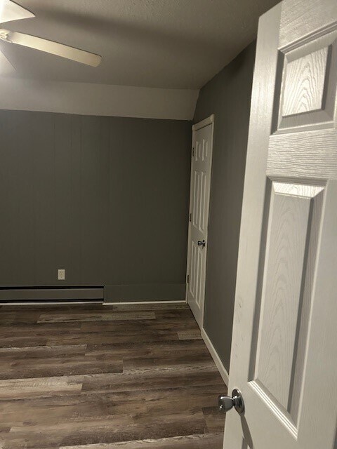 Building Photo - 902 6th Ave NE