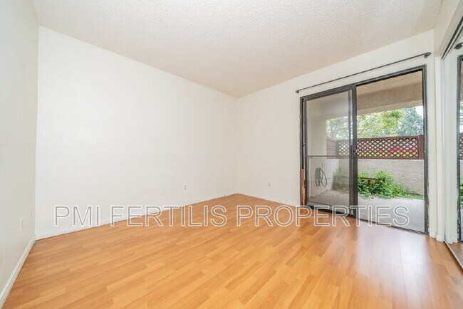 Building Photo - 8331 Vineyard Ave