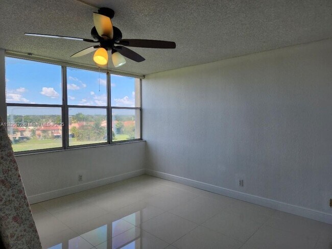 Building Photo - 3771 Environ Blvd