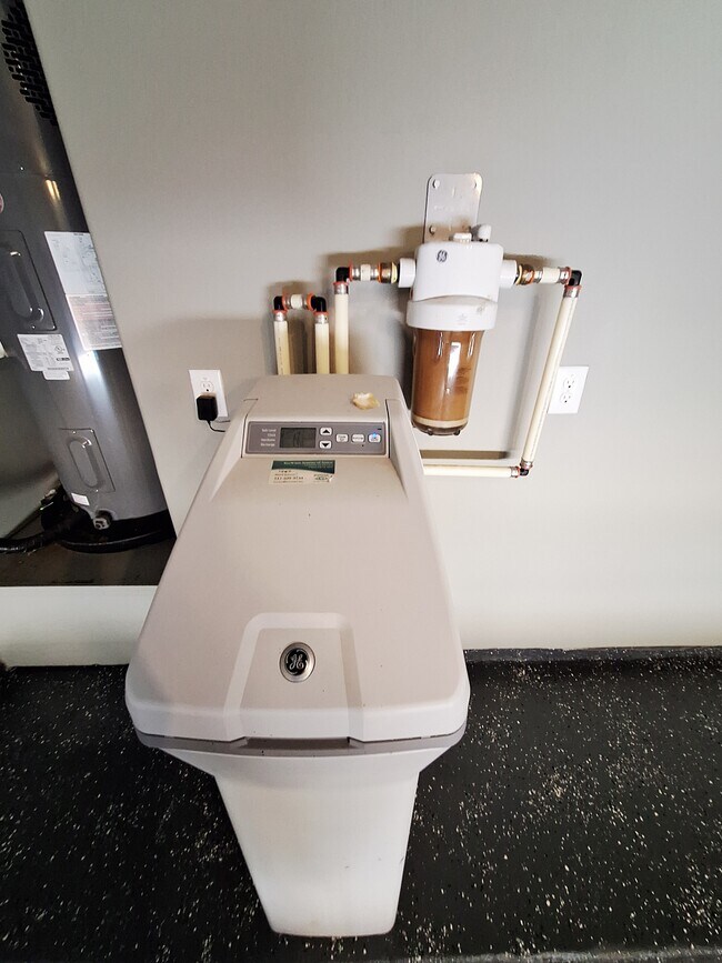 Building Photo - 17015 Gibbons Path