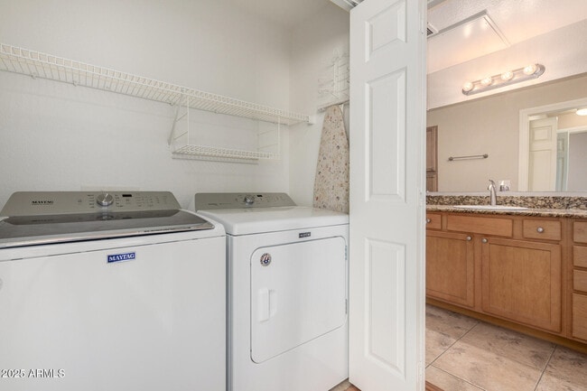 Building Photo - 7009 E Acoma Dr