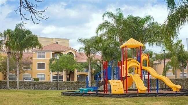 Building Photo - 5560 NW 61st St