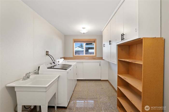 Building Photo - 4981 31st St NE