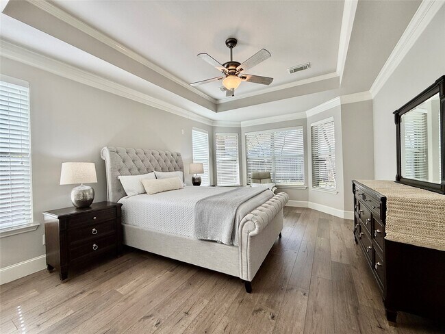 Building Photo - 251 N Maple Glade Cir