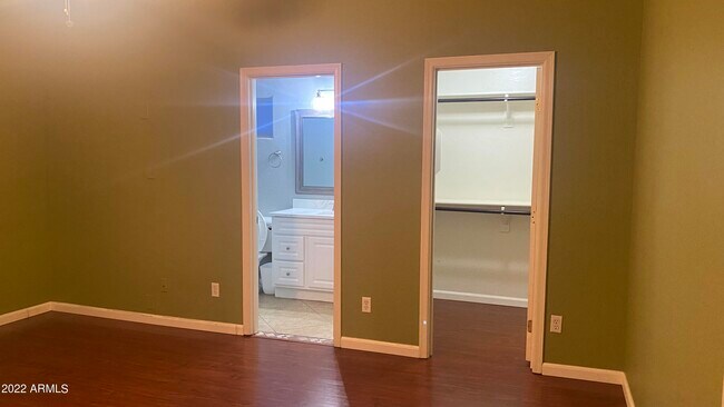 Building Photo - 2610 N 107th Dr