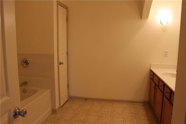 Building Photo - 6065 Apple Rose Dr