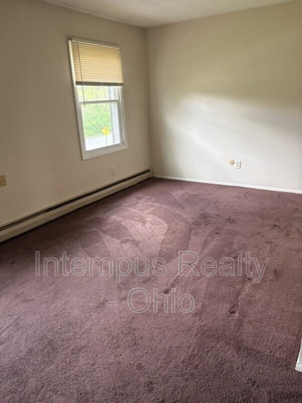 Building Photo - 203 S Elruth Ave