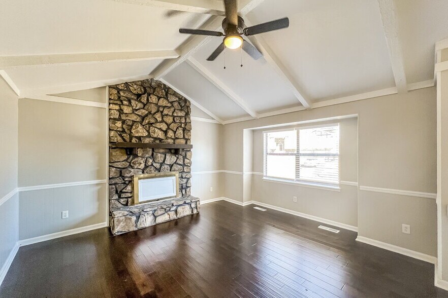 Building Photo - 1536 Moseley Ln